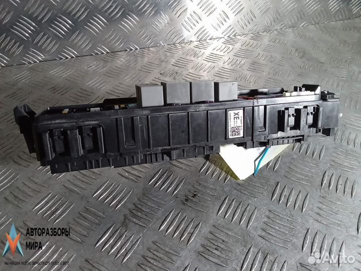 Блок предохранителей Tesla Model X 2019 1094405