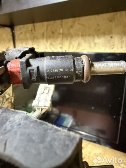 Топливная рампа Peugeot Citroen+ форсунки