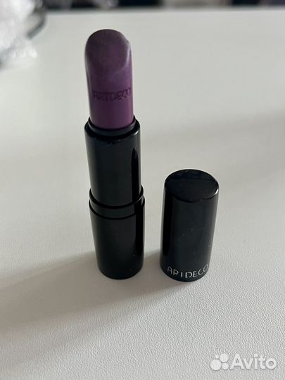 Artdeco Губная помада perfect color увлажняющая