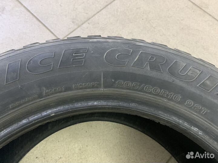 Bridgestone Ice Cruiser 5000 205/60 R16 92T