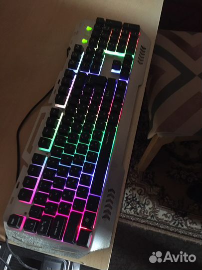 Клавиатура с подсветкой