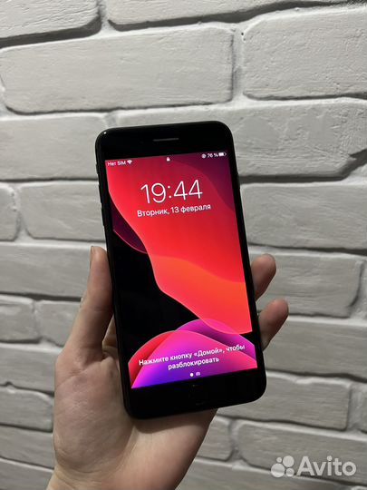 iPhone 8 Plus, 64 ГБ