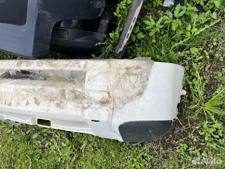 Бампер передний Land Rover Discovery 3