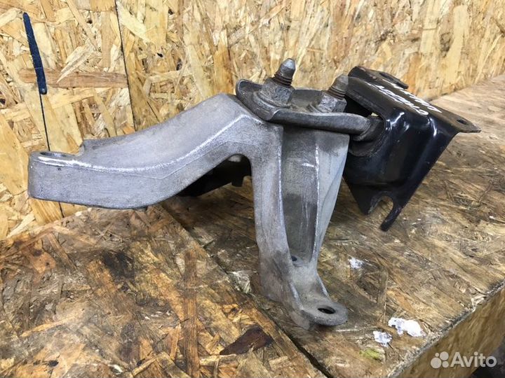 Подушка МКПП левая Renault Logan 2 седан 1.6 2015