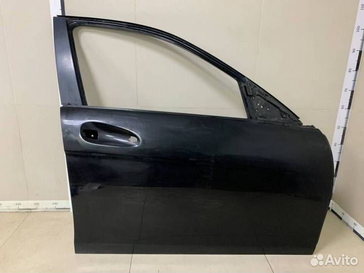 Б/У Дверь передняя правая A2047200205, A2047220