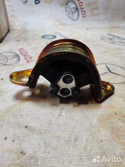 Подушка двигателя новая правая Opel Astra