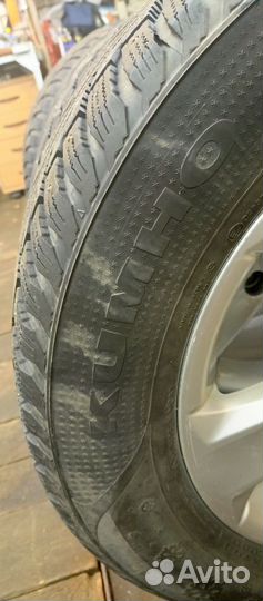 Kumho WinterCraft Ice Wi32 225/65 R17 106T
