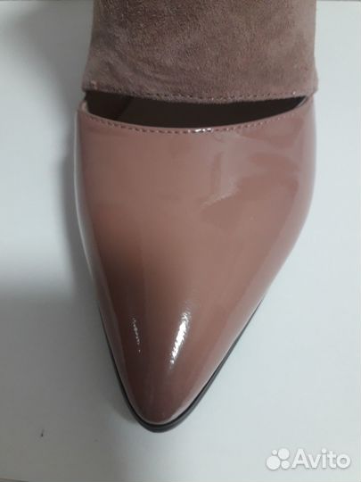 Продаю стильные полусапожки пудрового цвета