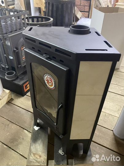 Печь камин на дровах