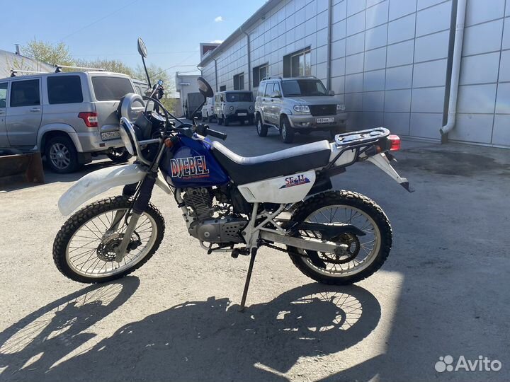 Suzuki Djebel 200