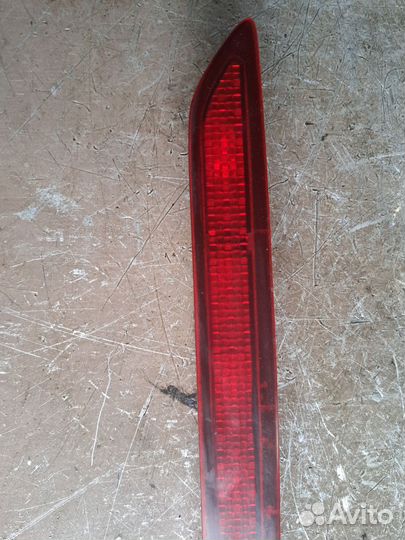 Фонарь крышки багажника Ford Mondeo