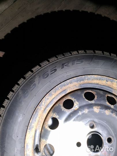 Pirelli Ice Zero 185/65 R15 92