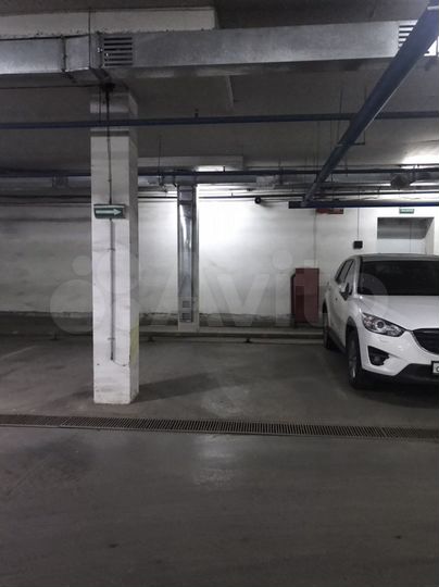 Машиноместо, 14 м²