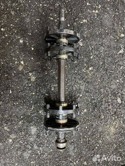 Вал привода, ведущий вал гусеницы снегохода brp