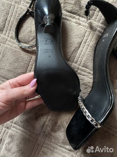 Босоножки Zara