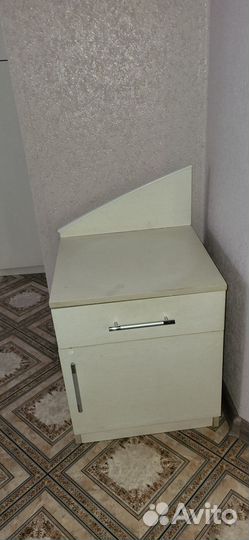 Спальный гарнитур бу белый