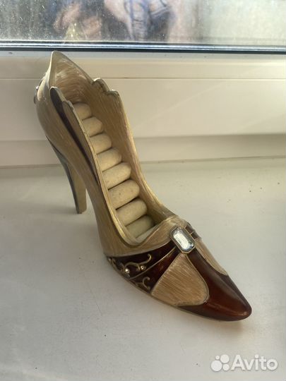 Подставка под украшения