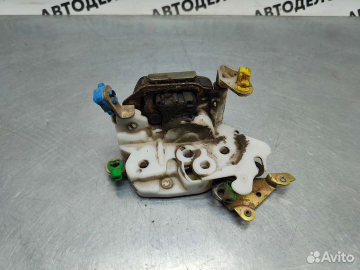 Замок двери Nissan Almera N15 1998 г.в