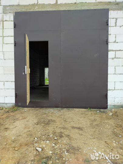 Ворота гаражные металлические