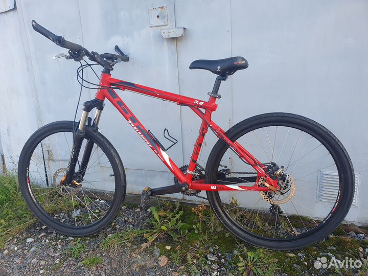 Велосипед горный GT Avalanche 3.0 Disk 26