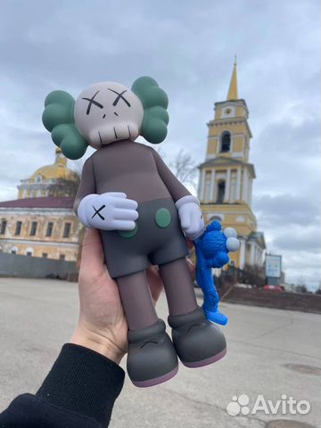 Фигурки kaws