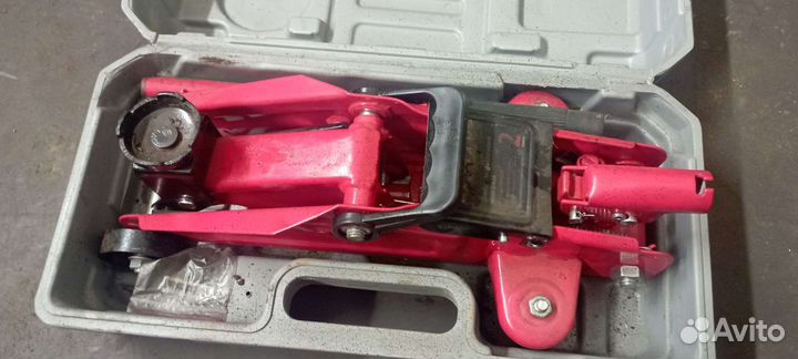 Ремонт подкатных и бутыльчатых домкратов