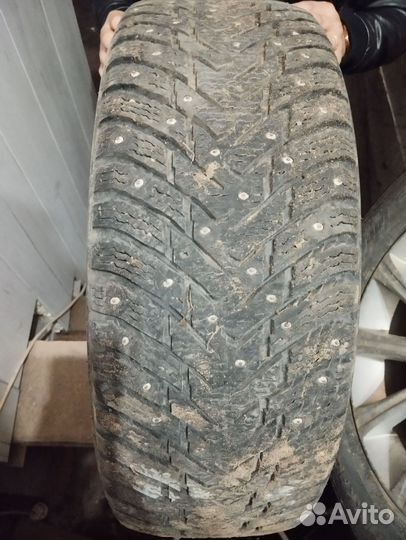 Nokian Tyres Hakkapeliitta 8 215/60 R16