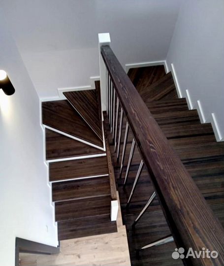 Отделка ступеней деревом