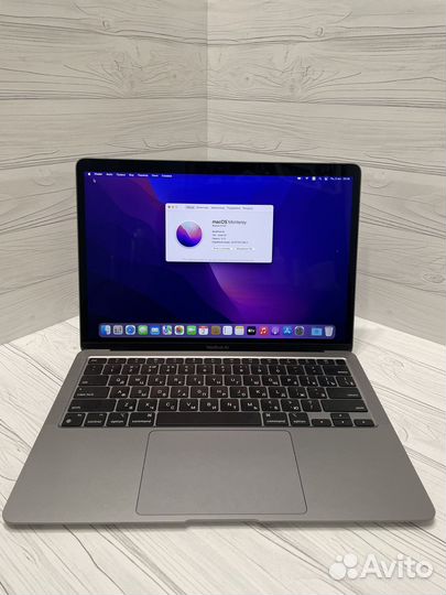 Apple MacBook Air 2021 M1/8GB/256GB