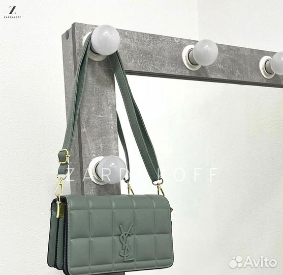 Гримерное зеркало с подсветкой