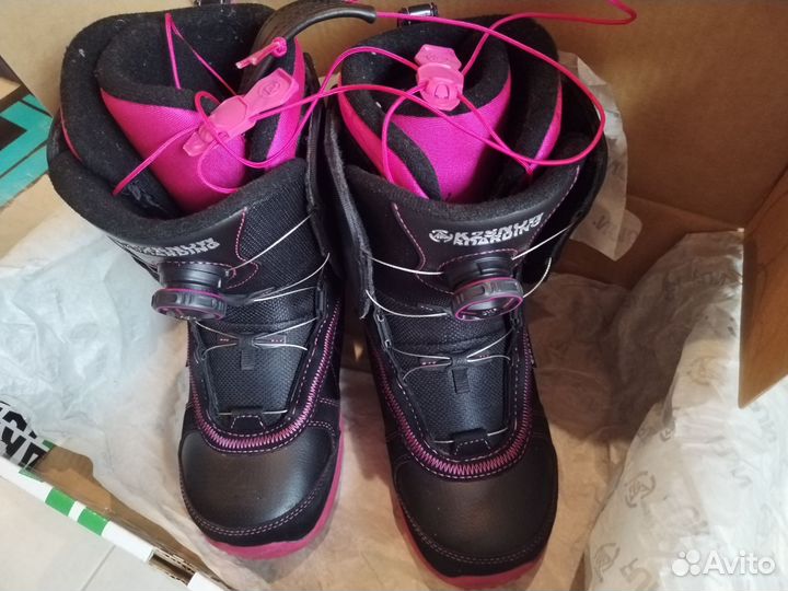 Боtинkи для сноуборда Haven Black pink