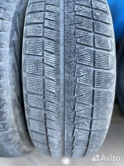 Bridgestone Blizzak Revo GZ 215/60 R17 96S