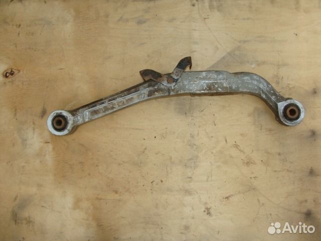 Задний рычаг Nissan qashqai 08г