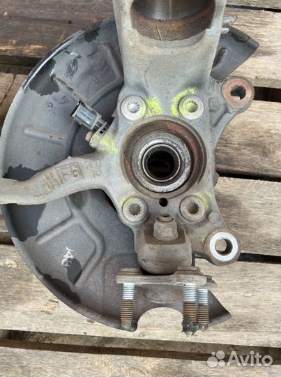 Кулак поворотный Skoda Octavia A5 1.8-2.0