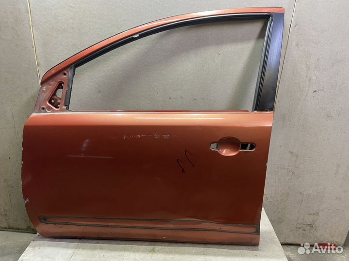 Дверь передняя L Nissan Note E11 С дефектом
