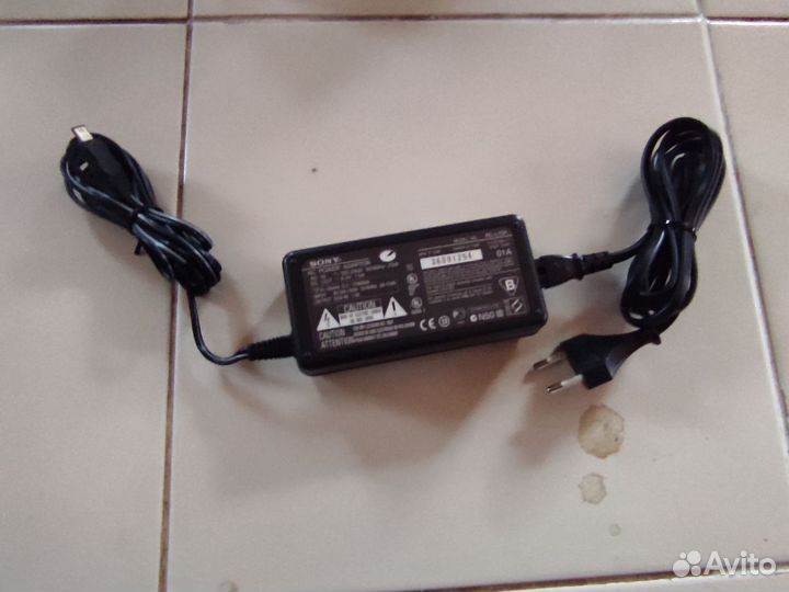 Видеокамера Sony DCR-TRV230E