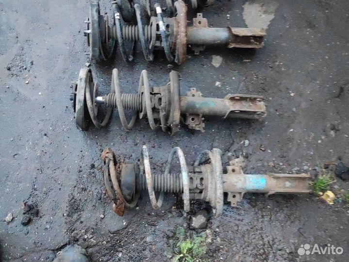 Переднее стойки рено лагуна 1