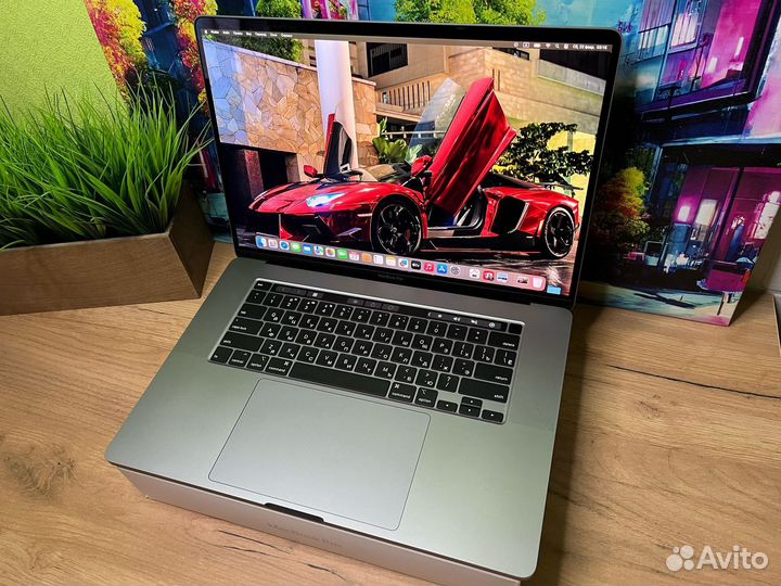 Macbook pro 16 2019 i9 32gb 1tb Крутой