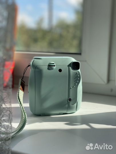 Плёночный фотоаппарат instax mini 9