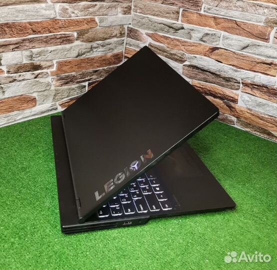 Игровой ноутбук Lenovo i5 9го/GTX 1660TI 6гб