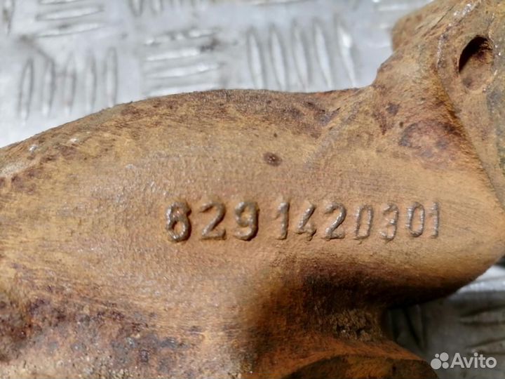 Коллектор выпускной Ml 164