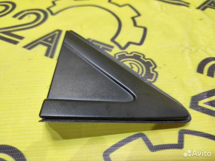 Уголок крыла задний левый Nissan Primera QP12