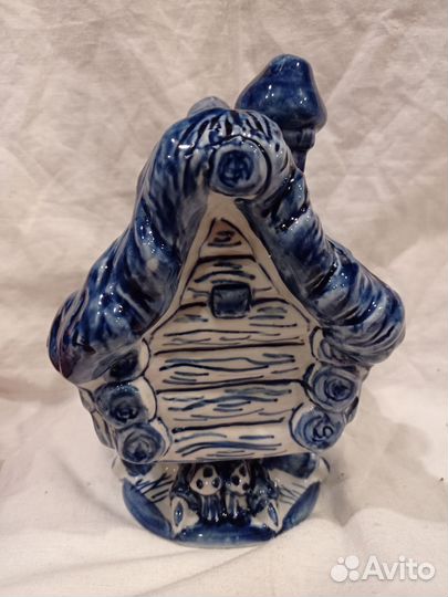 Избушка на курьих ножках гжель