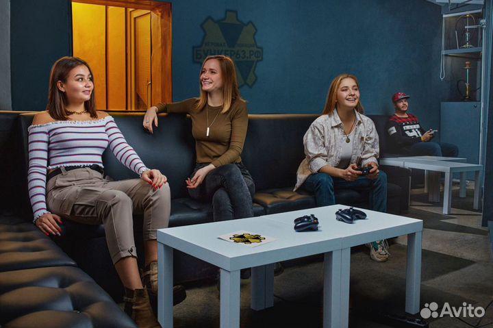 Диван для посетителей