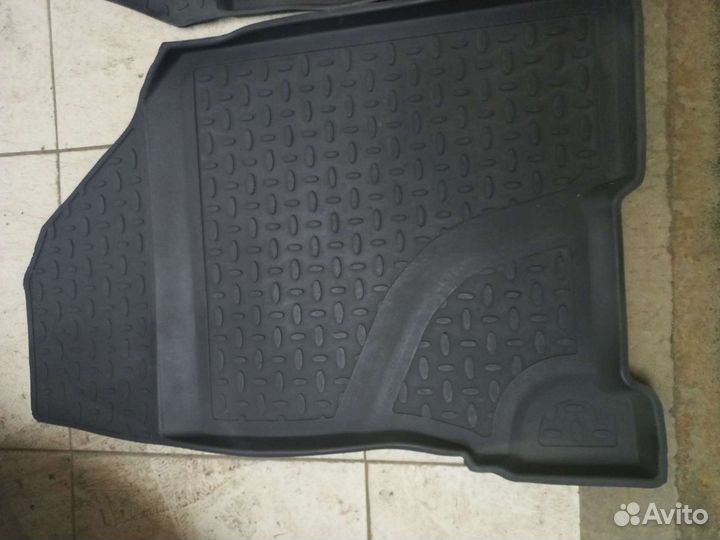 Коврики на Весту