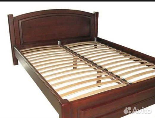 Кровать
