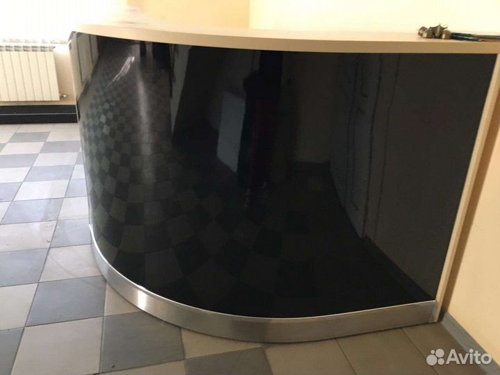 Стойка ресепшен