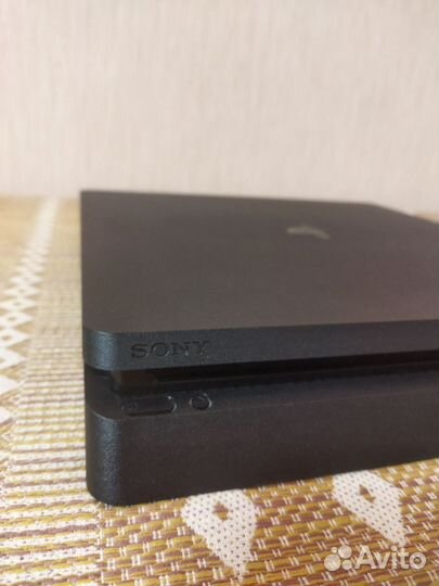 Игровая приставка ps4 slim 1tb