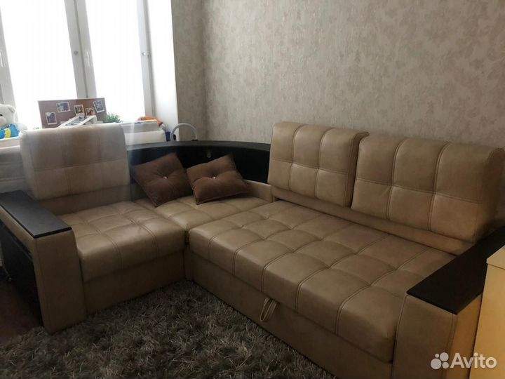 Угловой диван бу
