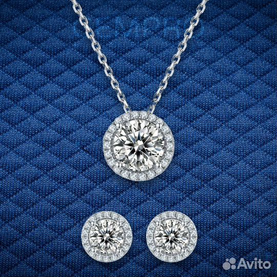 Комплект с муассанитами